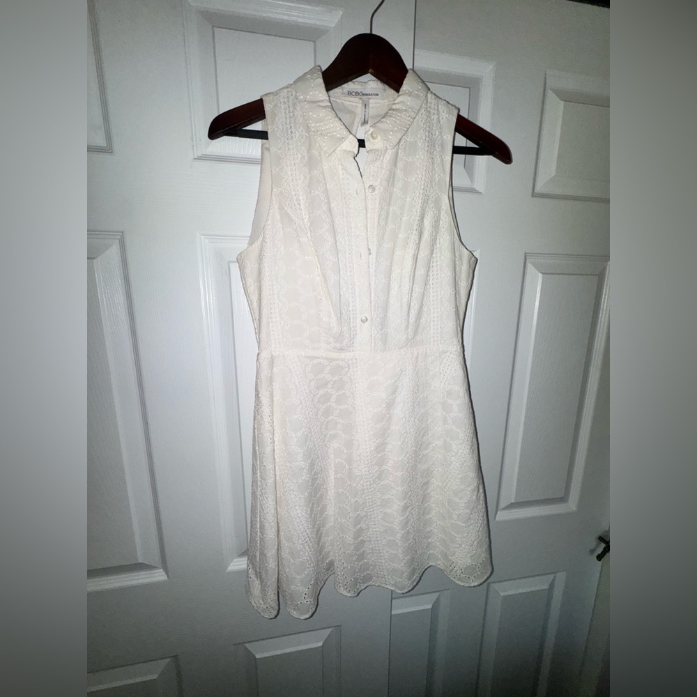 Bcbgeneration Beautiful White Collared Button-Up … - image 3